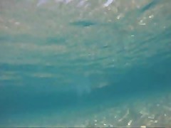 Голышом под водой