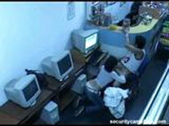 Seks v internet kafe