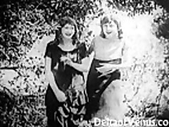 Один из первых порнофильмов, 1915 год -  Две девушки в дороге